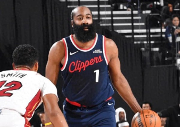 第二证券 空砍27+4+4! 快船输球怪我, 伦纳德扭伤还揽责, 他仍想出战背靠背